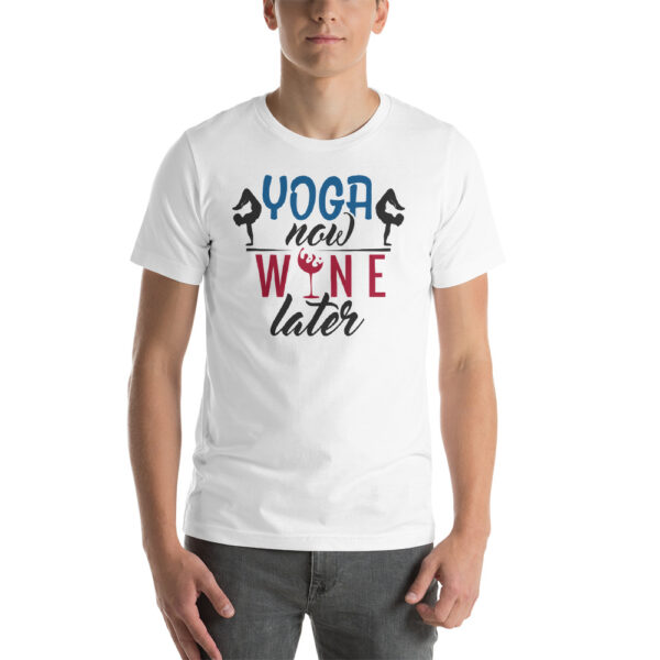 Yoga now Wine later Herren T-Shirt