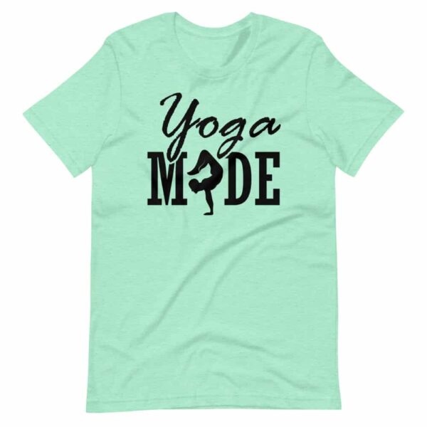 Yoga MADE schwarze Schrift Herren T Shirt Minze
